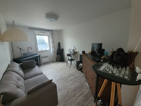 Location Appartement 4 pièces 96m² LOOS 59120 - Photo 3