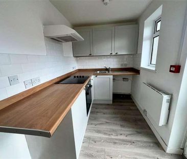 Ground Floor Flat, Stacey Road, Roath, Cardiff, CF24 - Photo 3