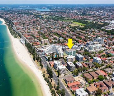 Contemporary Elegance - Photo 4