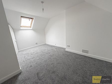 3 Bedroom Mid Terraced House For Rent - Photo 2