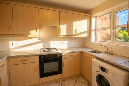 Notley Road, CM7, Braintree - Photo 2
