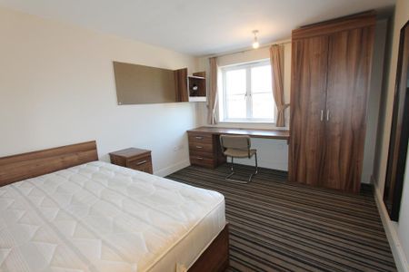 6 bedroom flat to rent - Photo 4