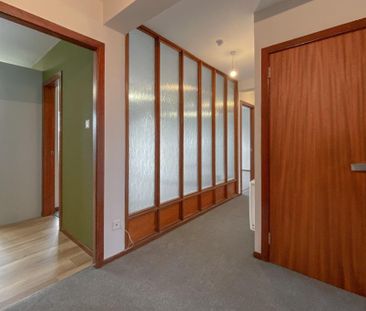 3 bedroom flat to rent - Photo 4