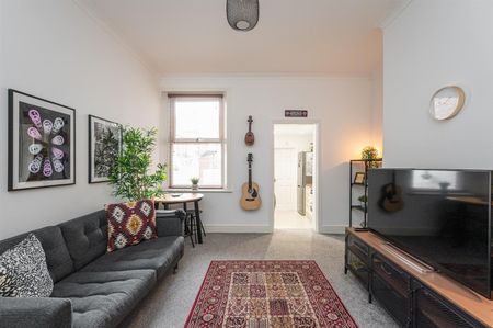 Simonside Terrace, Heaton, Newcastle Upon Tyne - Photo 2