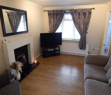 Neighbrook Close, Webheath, Redditch - Photo 3