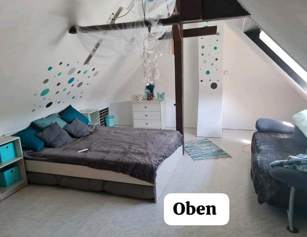 Dachgeschosswohnung mit ausgebauten Spitzboden - Photo 1