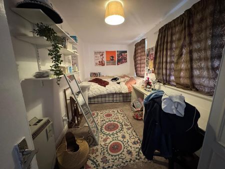 8 bedroom semi-detached house to rent - Photo 4