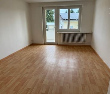 Helle 3-Zimmer-Wohnung mit Balkon in Menziken – ab September 2026 v... - Photo 1