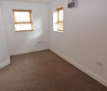 2 Bedroom End Terraced House To Rent - Photo 1