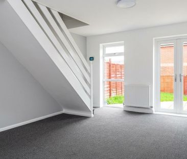 2 bedroom terraced house to rent - Photo 4