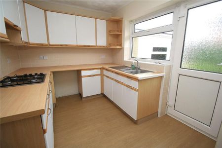 3 bedroom bungalow to rent - Photo 3