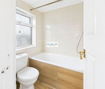 4 bedroom semi-detached house to rent - Photo 4