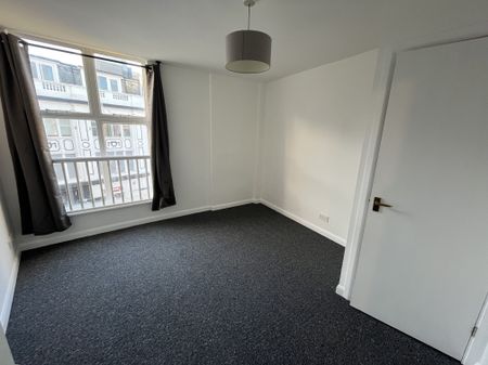 3 bed apartment to rent in St Peter Gate, BH1 - Photo 2