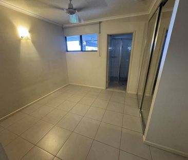 Spacious 2 Bedroom Unit in Great Location - Photo 2