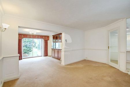 4 bedroom semi-detached house to rent - Photo 5