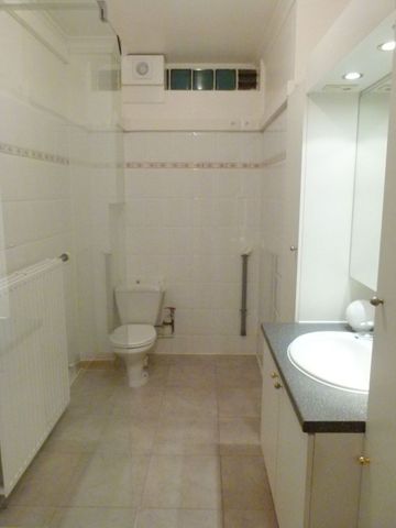 Gelijkvloers 1slpk-app. met terras en garage in Herk-de-Stad - Foto 4