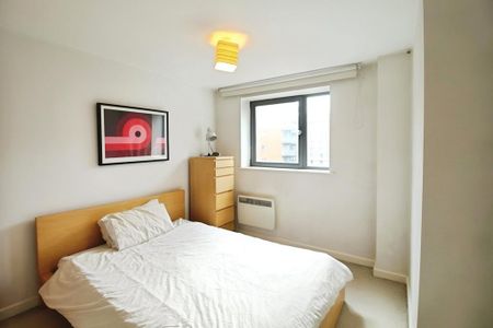 1 bedroom flat to rent - Photo 2