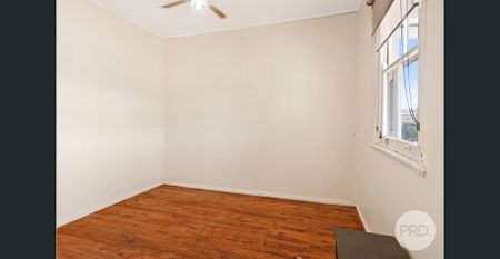 3 BEDROOM HOME - Photo 3