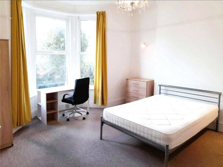 1 bedroom in a house share to rent - Photo 2