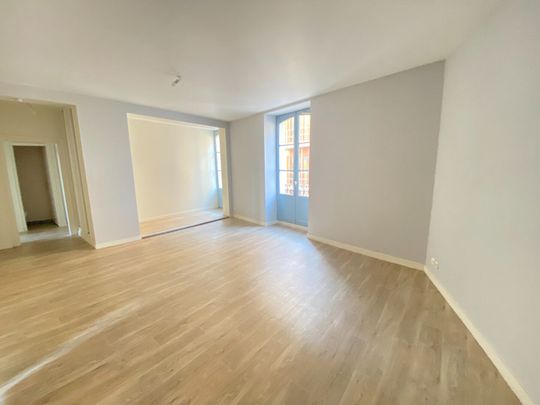 LAVAL, centre ville appt T3 de 85 m² - Photo 1