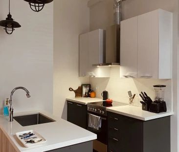 85 King St E - Photo 1