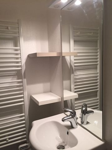 T1 BIS - RUE VICTOR HUGO - 34 m² - Photo 3