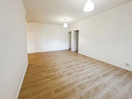 Apartment - Photo 2