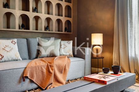 Barcelona Capital, Catalonia 08013 - Photo 4