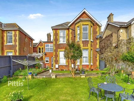 2 bedroom flat to rent - Photo 4