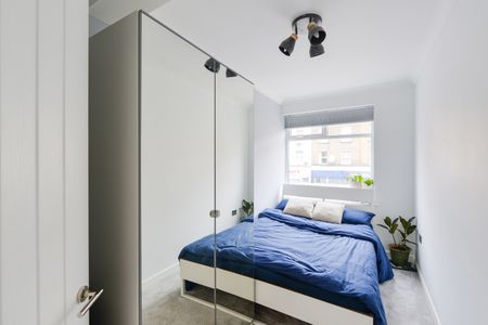 Room in a Shared House, Barking Road, E16 - Photo 4