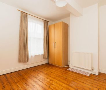 3 bedroom terraced house to rent - Photo 6