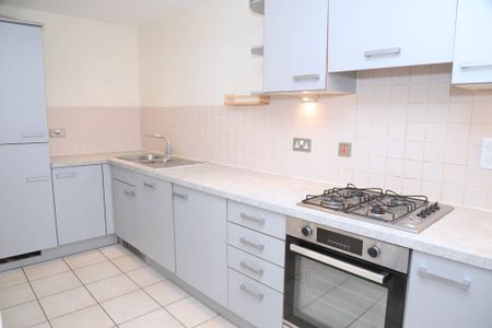 OIRO £1,875 pcm - Available 15/11/2025 - Part Furnished - Photo 5