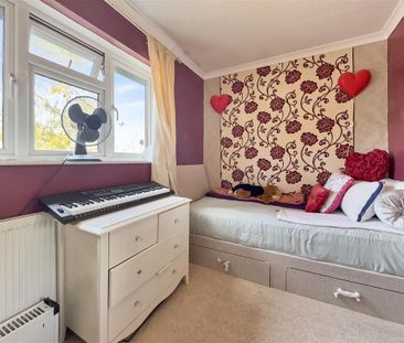 2 bedroom terraced house to rent - Photo 4