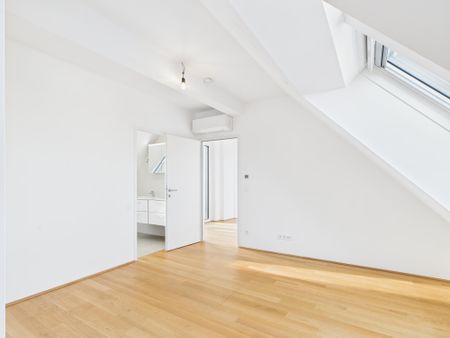 Exklusive klimatisierte Dachterrassenwohnung | Top-Ausstattung | Direkte U3-Anbindung Enkplatz | Privater Liftzugang | Garagen-Stellplatz & Kellerabteil inklusive! - Photo 2