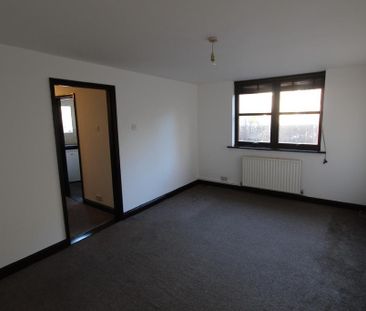 2 bedroom maisonette to rent - Photo 1