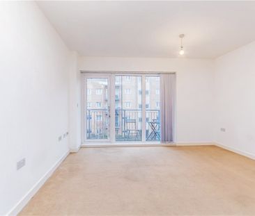 Peebles Court, Croydon, CR0 - Photo 3