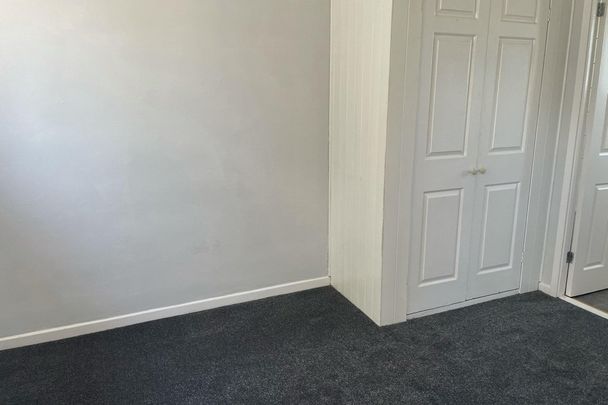 Highgrove Close - Photo 1