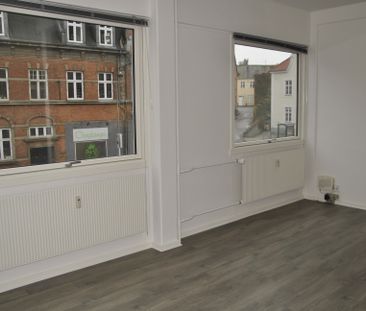 Viborg - Jernbanegade 14 -Viborg midtby - Photo 2