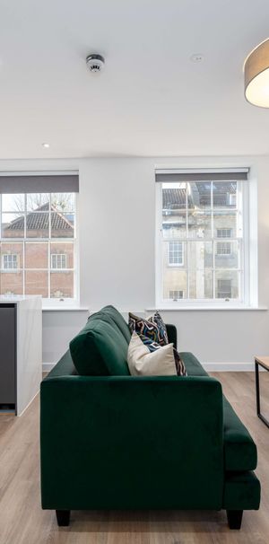 Park Street Room 3 - Photo 1