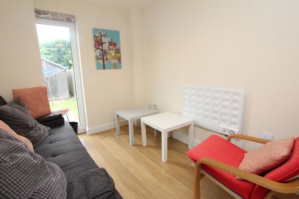 6 bedroom terraced house to rent - Photo 1