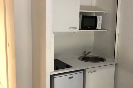 Coquet studio meublé à l'année - Photo 2