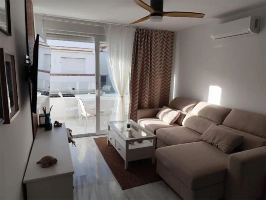 Dúplex de alquiler en Avenida Costa del Sol, 12, Laguna Beach - Photo 1