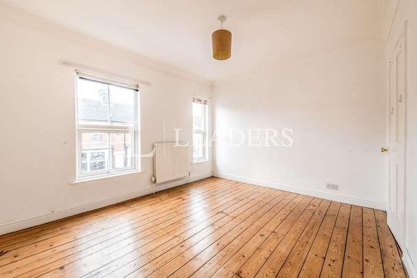 Offa Road, Bedford, MK42 - Photo 1