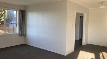 Three Bedroom Home - Photo 4