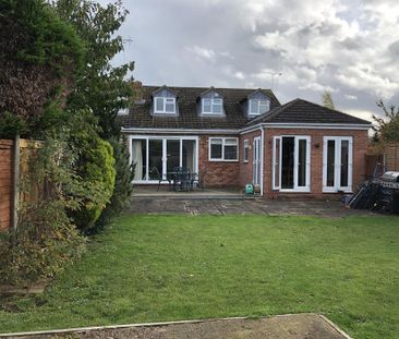 3 bedroom semi-detached house to rent - Photo 5