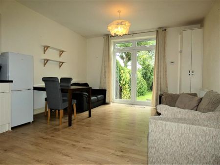 1 bedroom ground floor flat to rent - Photo 5