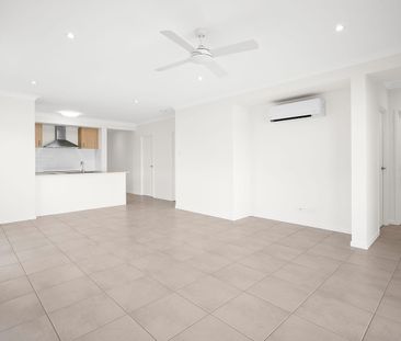 Beautiful Home in Pebble Creek Estate! - Photo 1