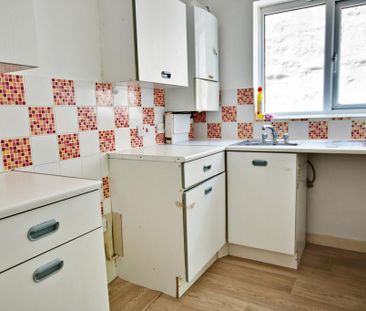 1 bedroom ground floor flat to rent - Photo 4