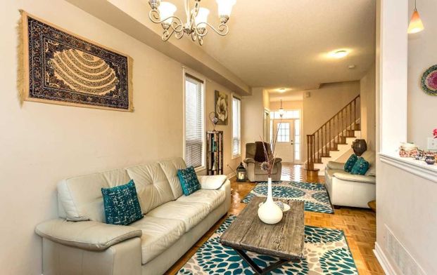 For Lease - 799 Khan Crescent Unit# UPPER, Mississauga, Ontario - Photo 1