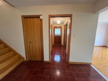 For Lease - 160 Jules Avenue, Vaughan, Ontario - Photo 4